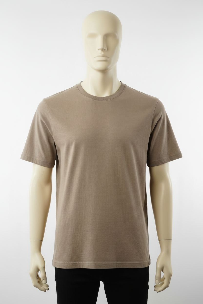 T-shirt gris taupe 100% coton porté par un mannequin